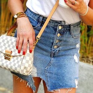 CASUAL DOLLZ Denim Skirt Top Trend!